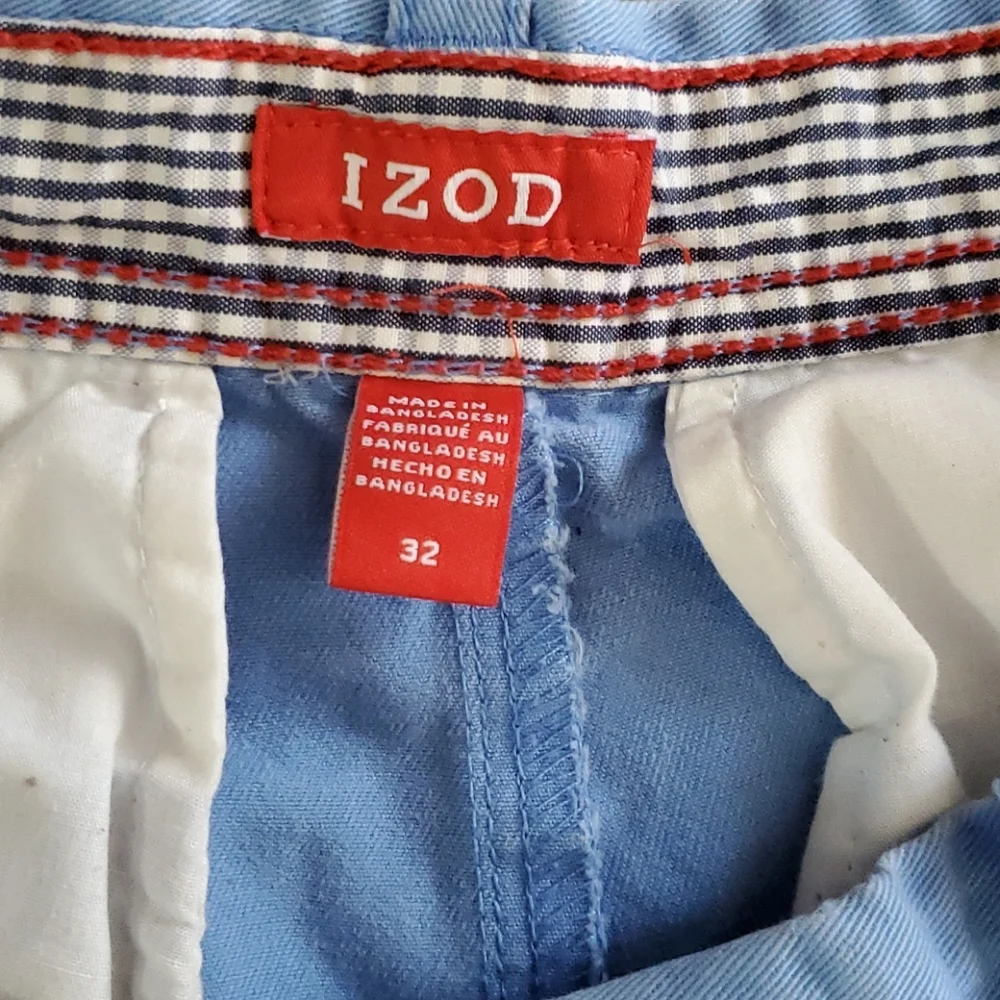 IZOD Shorts - Picture 2 of 4